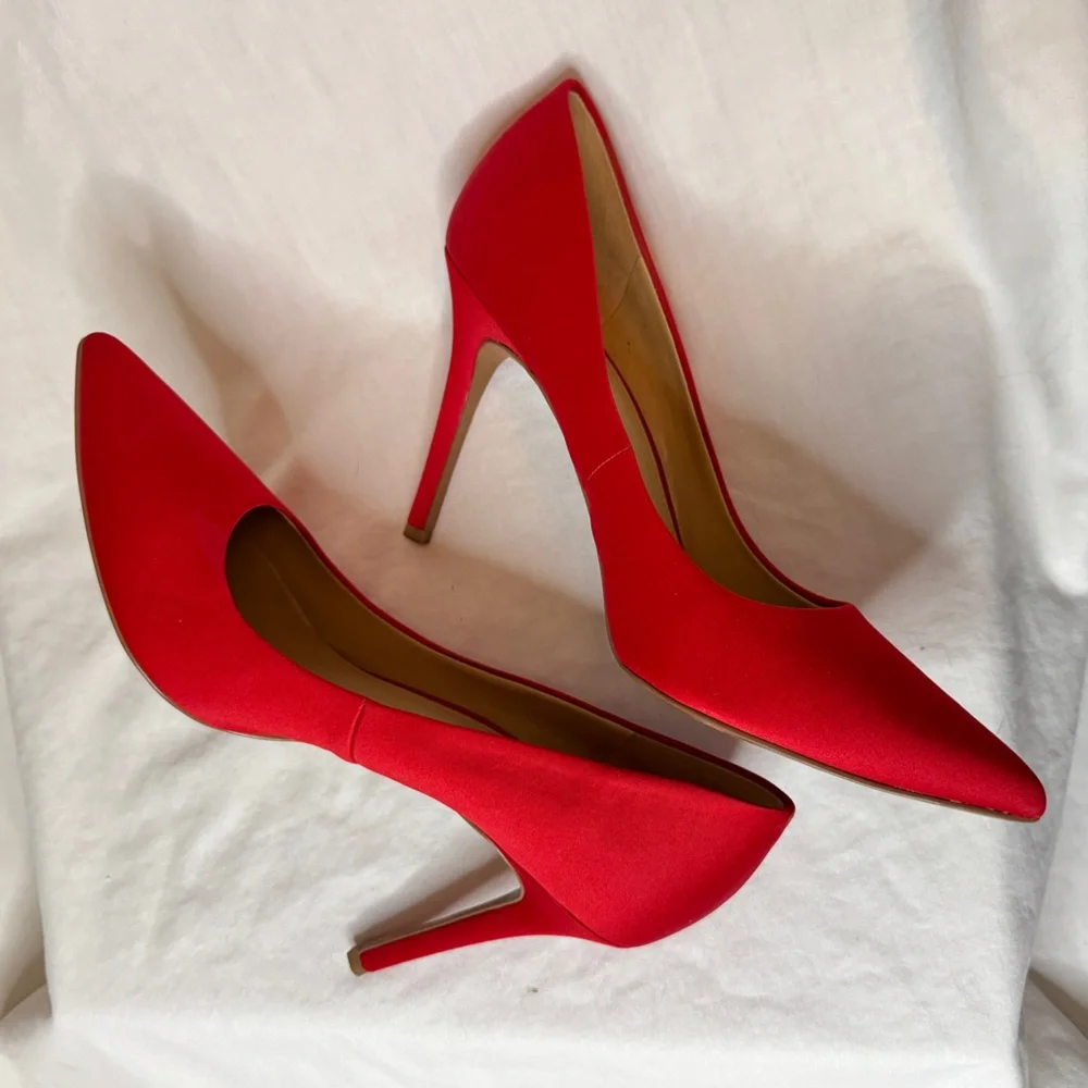 Michael Kors Claire Satin Pumps - Picture 2 of 7